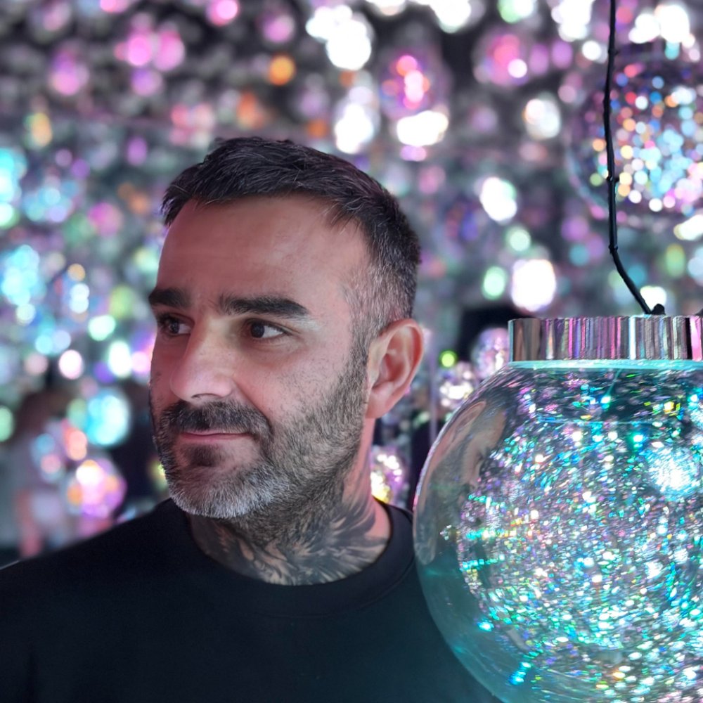 Portrait of Julien Jimenez, founder of DepositBackr